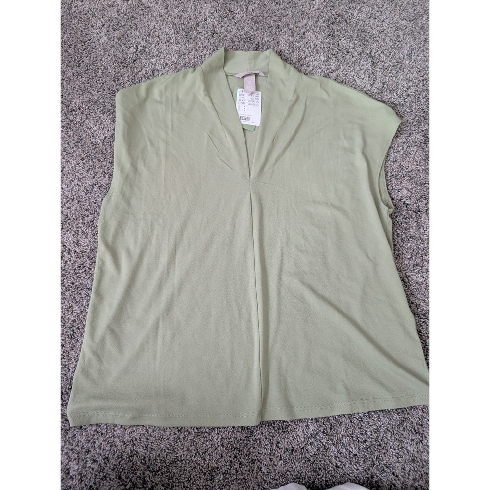 HM Womens Sage Green Sleeveless V Neck Blouse Crepe Top Size Medium NEW